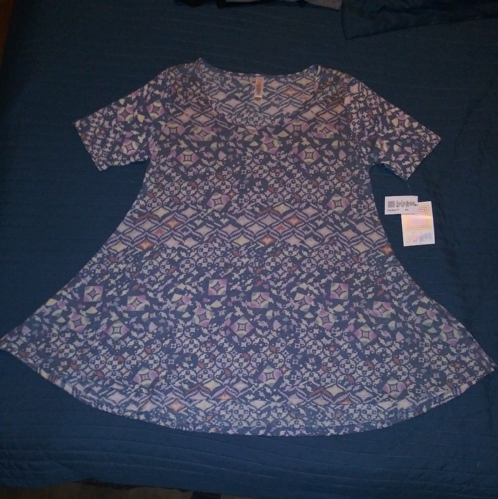 LuLaRoe Perfect T (x-small)